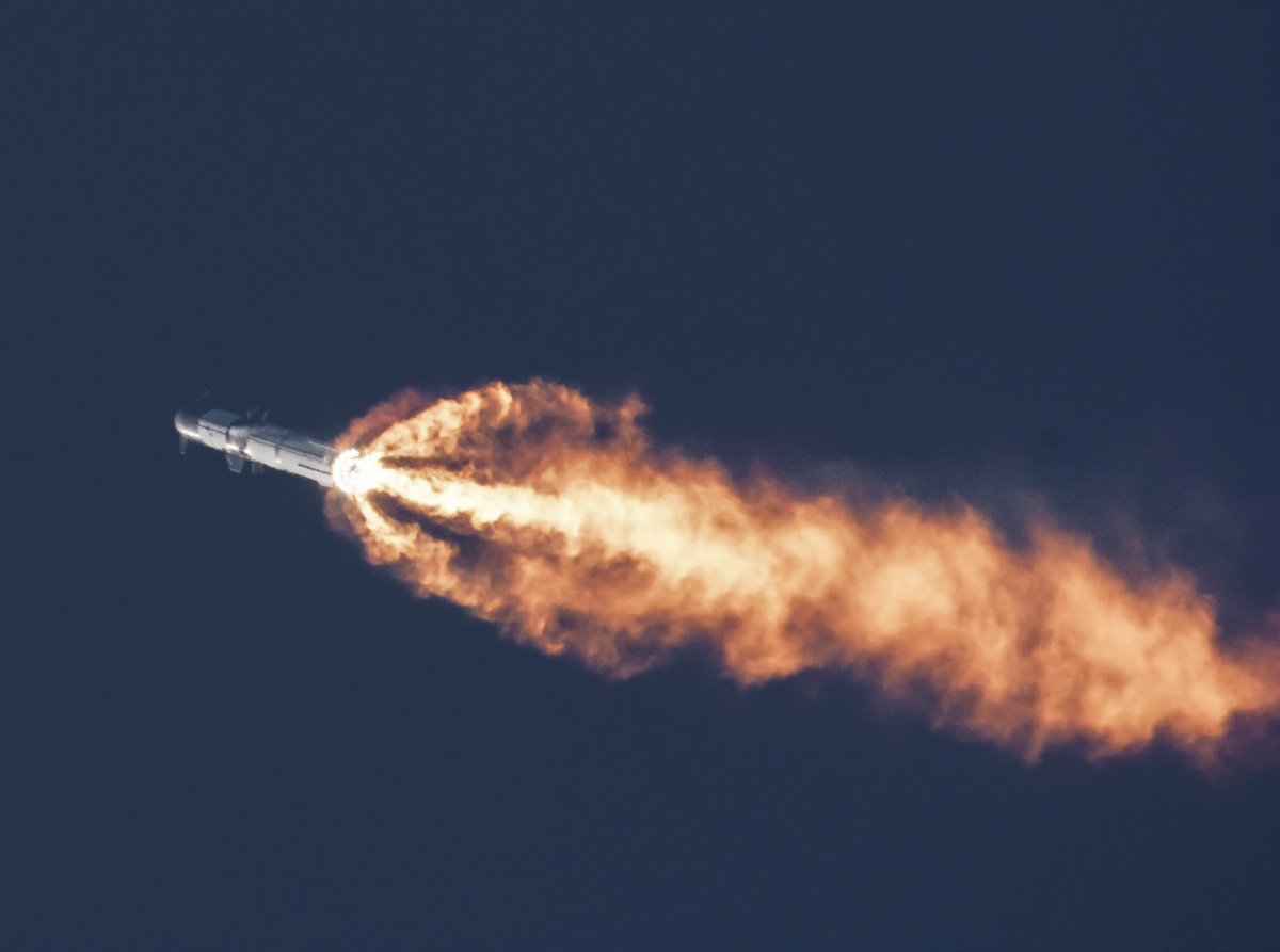 Le premier exemplaire de Starship à s'envoler vers l'espace était quand même monté à plusieurs dizaines de kilomètres © SpaceX