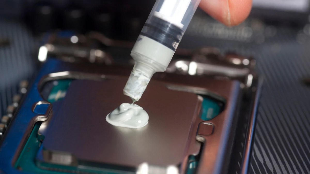 Pâte thermique CPU © Newegg