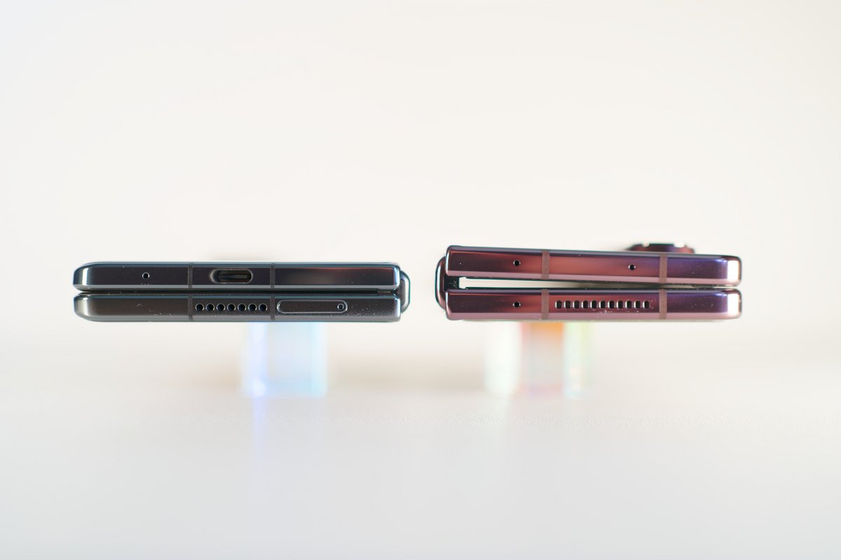 Magic Vs (à gauche) et Galaxy Z Fold4 (à droite) © Marc Mitrani pour Clubic