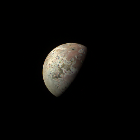 L&#039;image de Io la plus détaillée à ce jour de la part de Junocam (et grâce à un post-traitment), prise le 16 mai dernier © NASA/JPL-Caltech/Junocam/K. M. Gill CC-BY