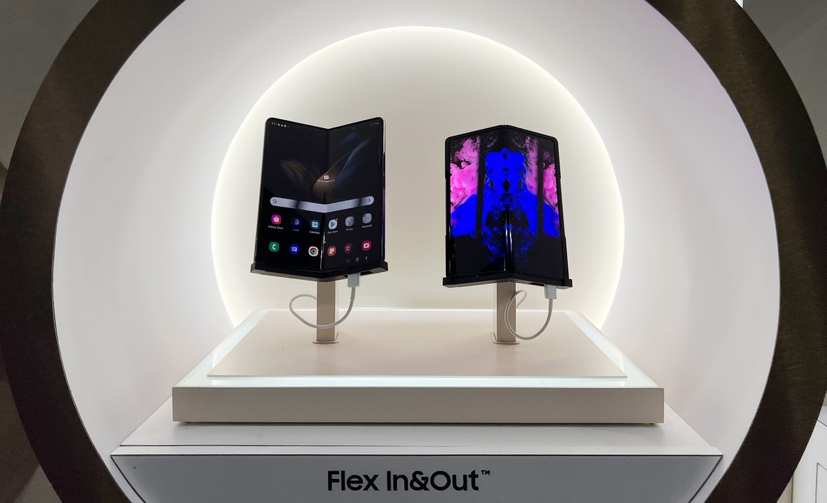Samsung Flex In &  Out © © Wccftech