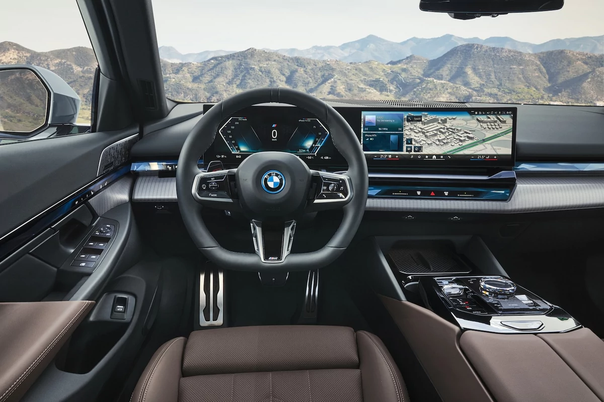 BMW i5 © © BMW
