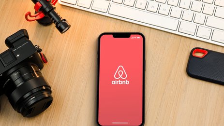 Airbnb durcit sa politique en interdisant totalement les caméras intérieures dans ses locations
