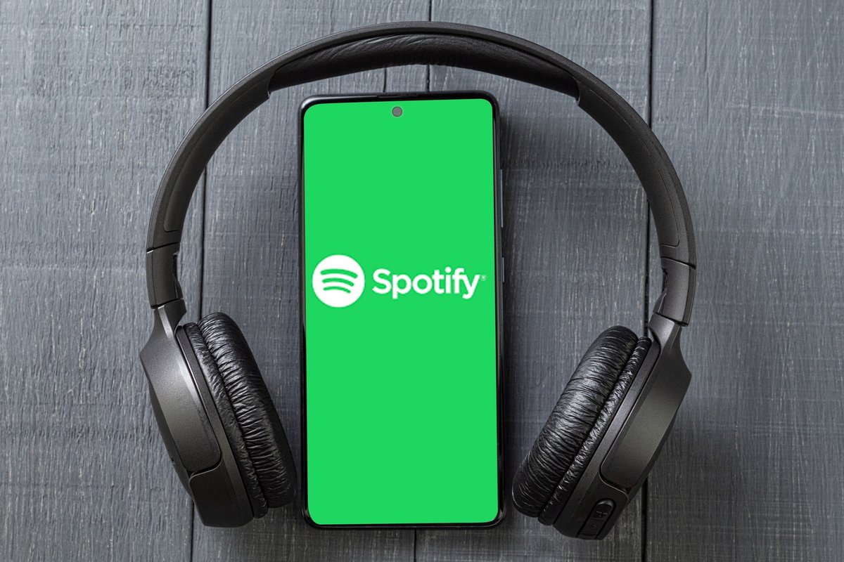 Spotify apparaît sur un smartphone © Jan Krava / Shutterstock.com