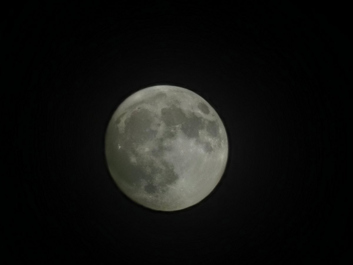 Lune, zoom 49.3x © Marc Mitrani pour Clubic