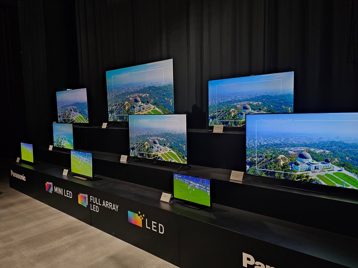 La famille LCD au complet avec les TV 4K et les petits 2K et FHD © Matthieu Legouge pour Clubic