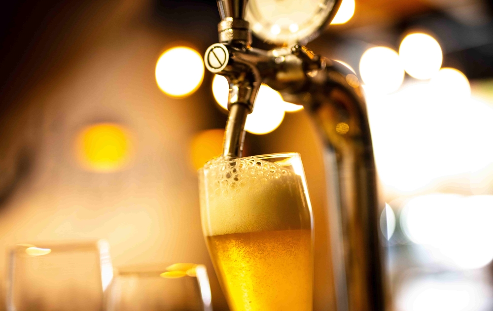 Les bières auront-elles un meilleur goût grâce à l'IA ? © ARTEDUARD / Shutterstock