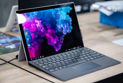 Microsoft revoit ses ambitions à la baisse pour la Surface Go