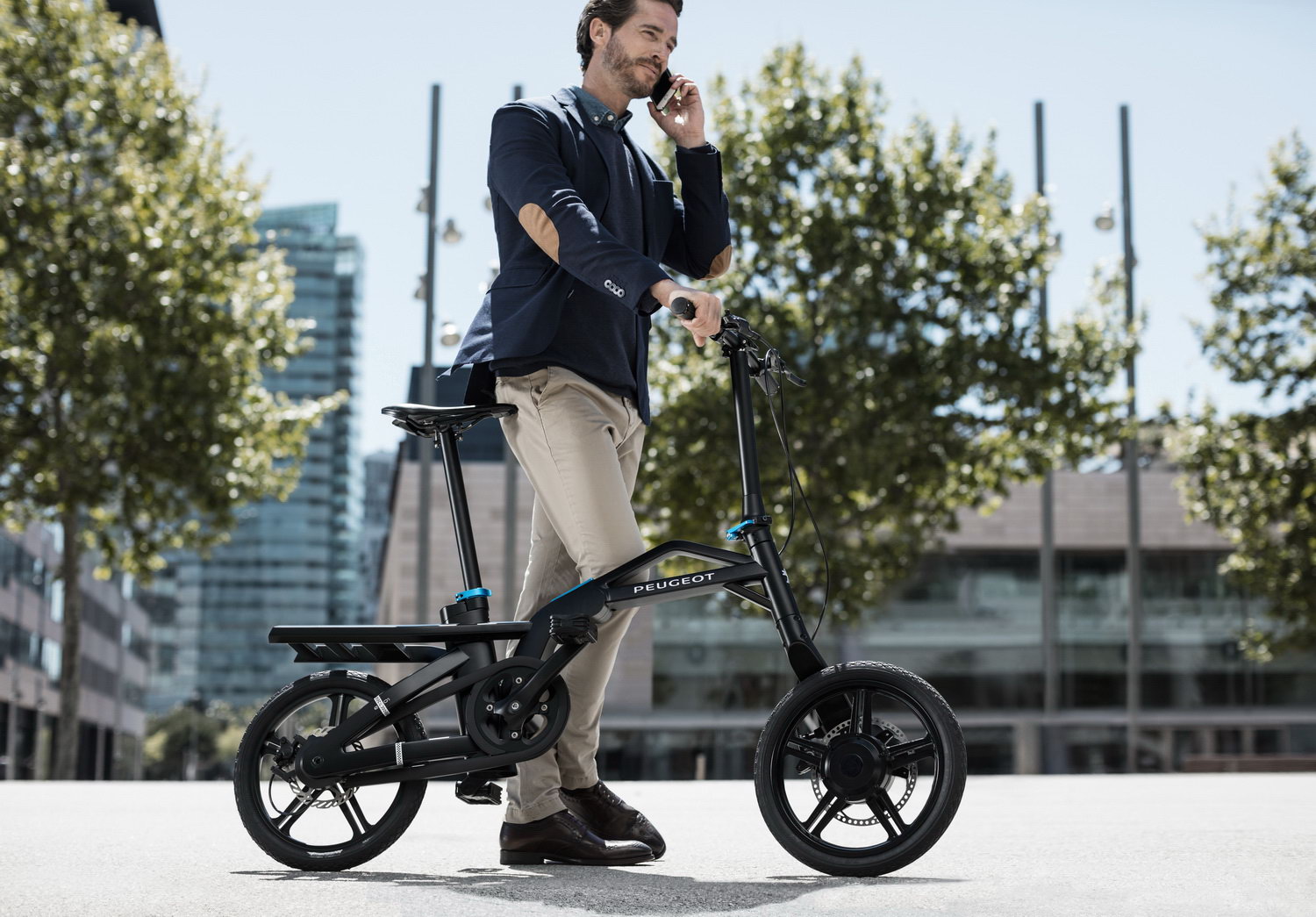 Peugeot dévoile ses nouveaux vélos électriques au design futuriste affirmé !
