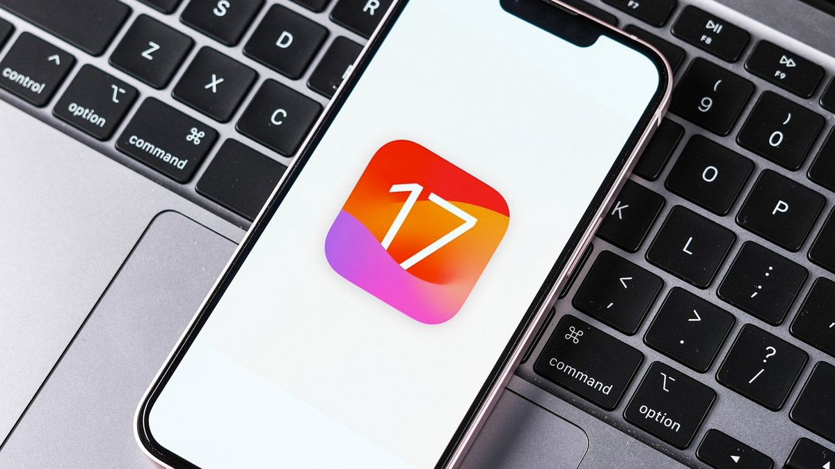 iOS se met à jour et passe en version 17.3 © Shutterstock.com