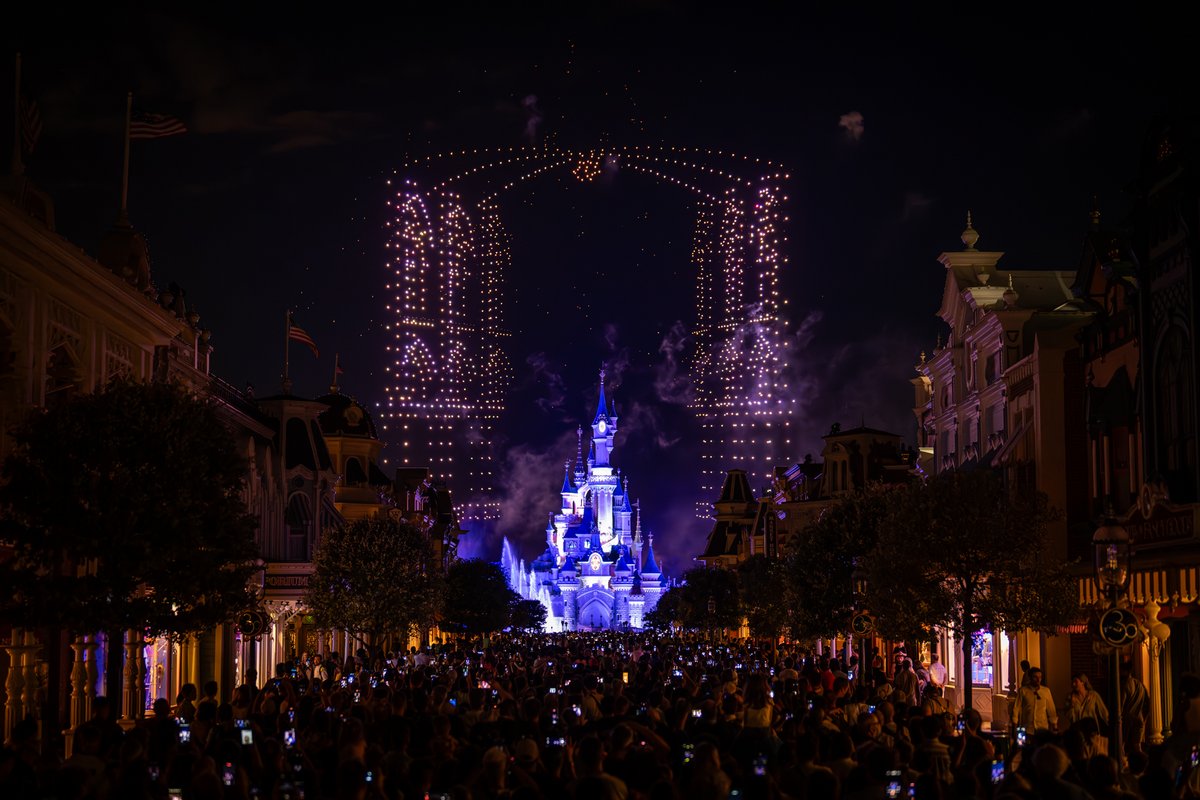 Vous avez reconnu Notre-Dame de Paris © Disneyland Paris / Dronisos