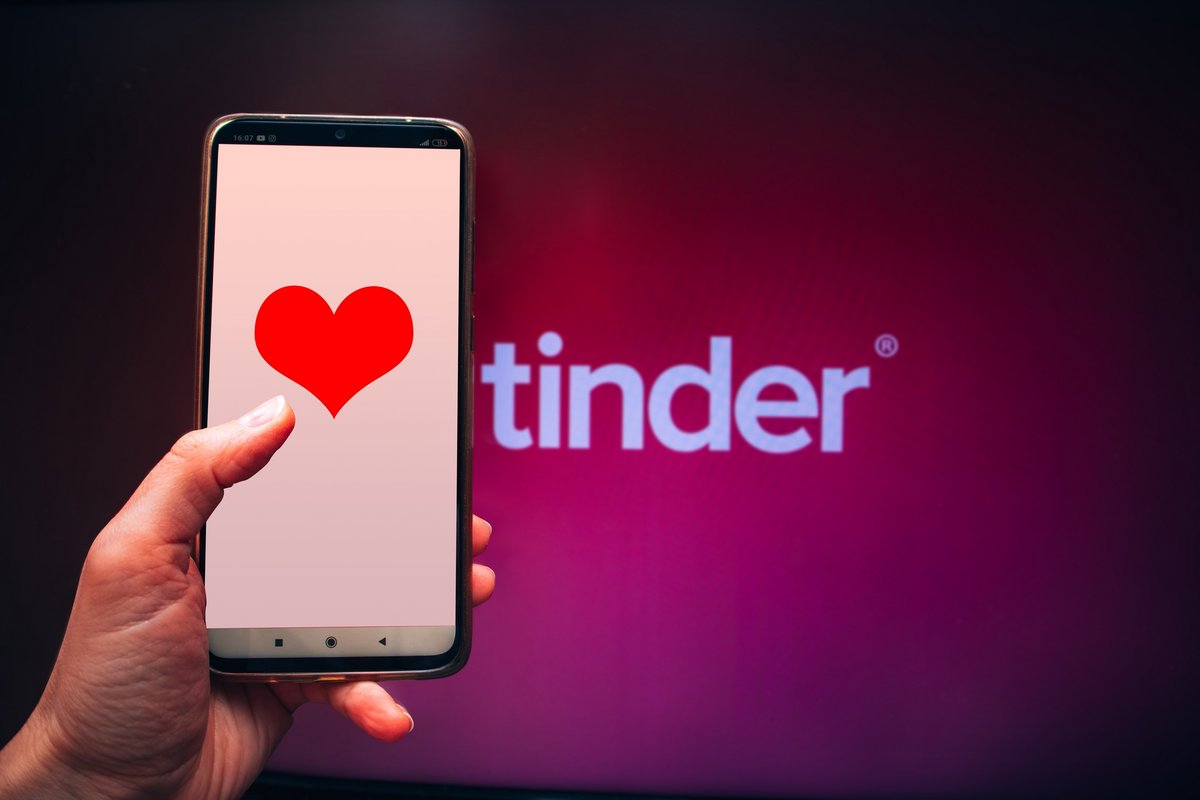 Cette nouvelle fonction Tinder permet à votre famille et/ou vos amis d'être à l'origine de votre potentielle future relation © Irina Flamingo / Shutterstock