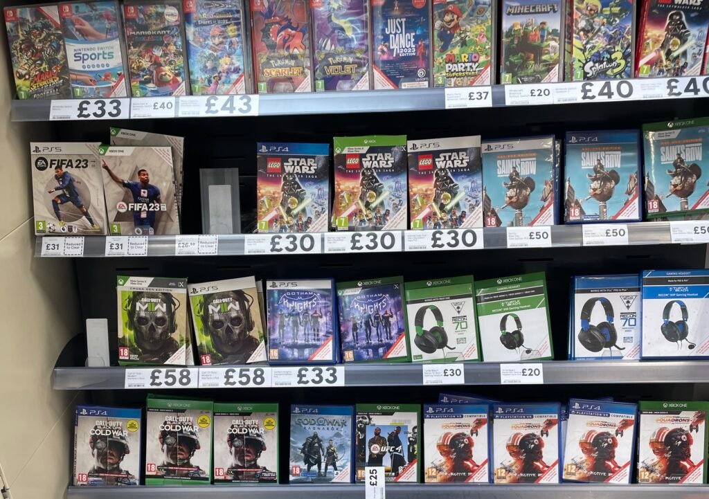 Au Royaume-Uni, une énorme chaîne de supermarchés prend une décision radicale pour le jeu vidéo