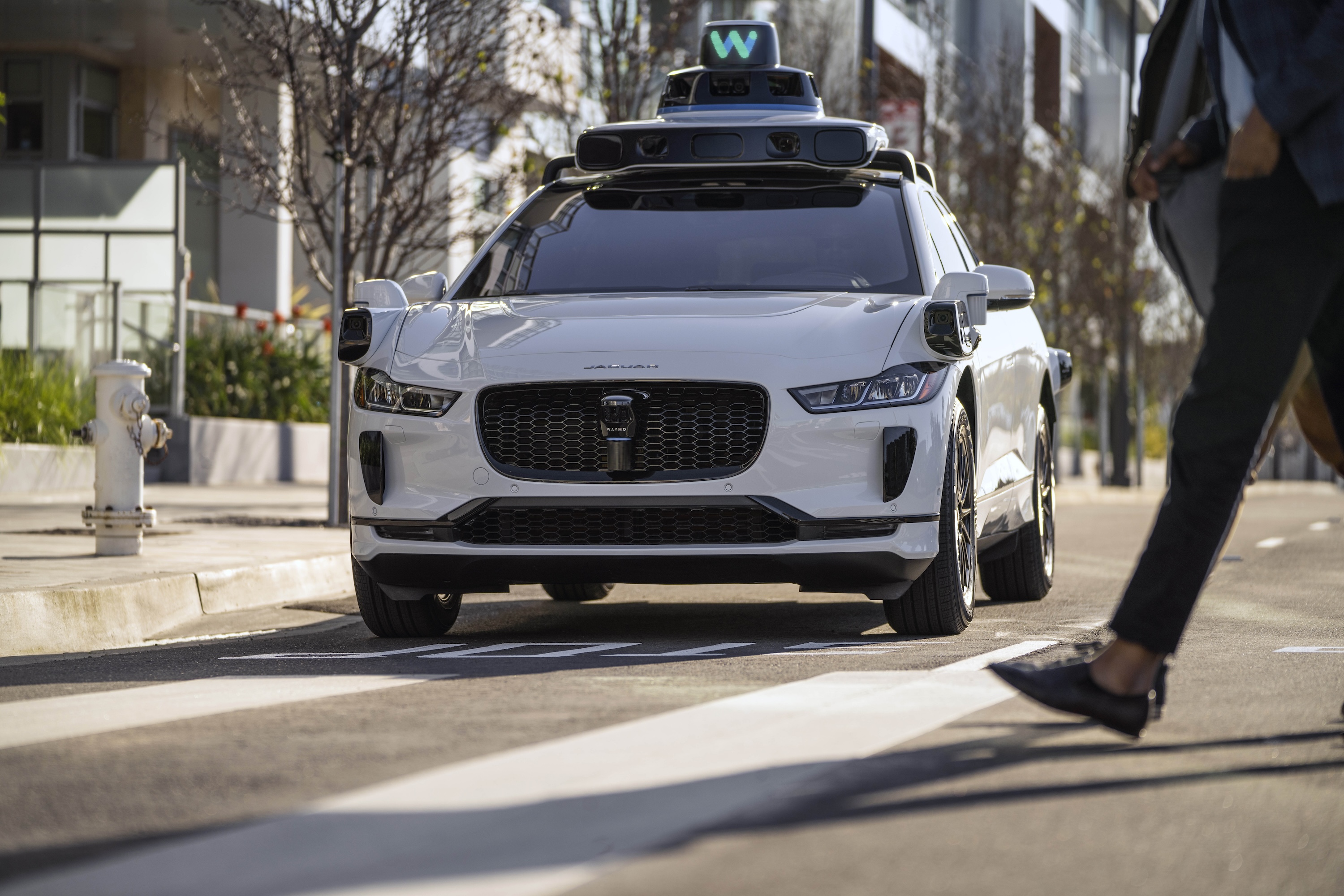La Californie vient d'ouvrir une boîte de Pandore en autorisant les taxis  autonomes à circuler 24 h/24