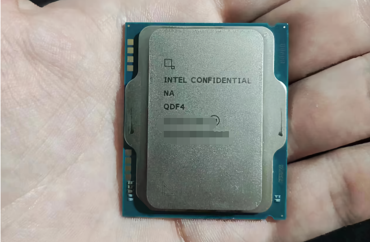 Le processeur Meteor Lake-S, annulé par Intel, s'illustre en photo