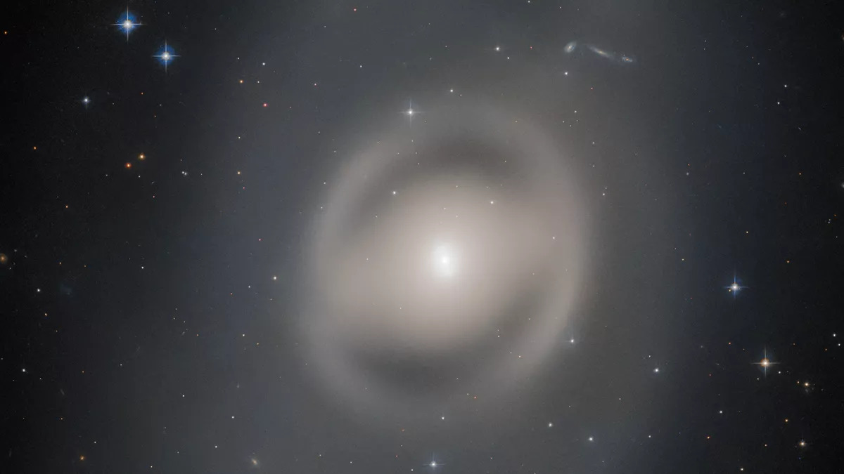 Un cliché énigmatique d'une galaxie 