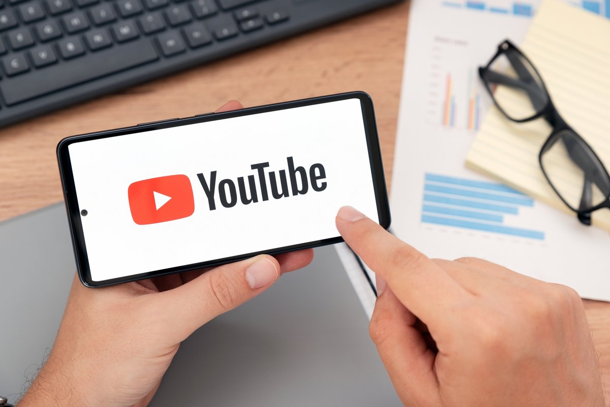 YouTube est à son tour critiqué par la Commission européenne © Proxima Studio / Shutterstock