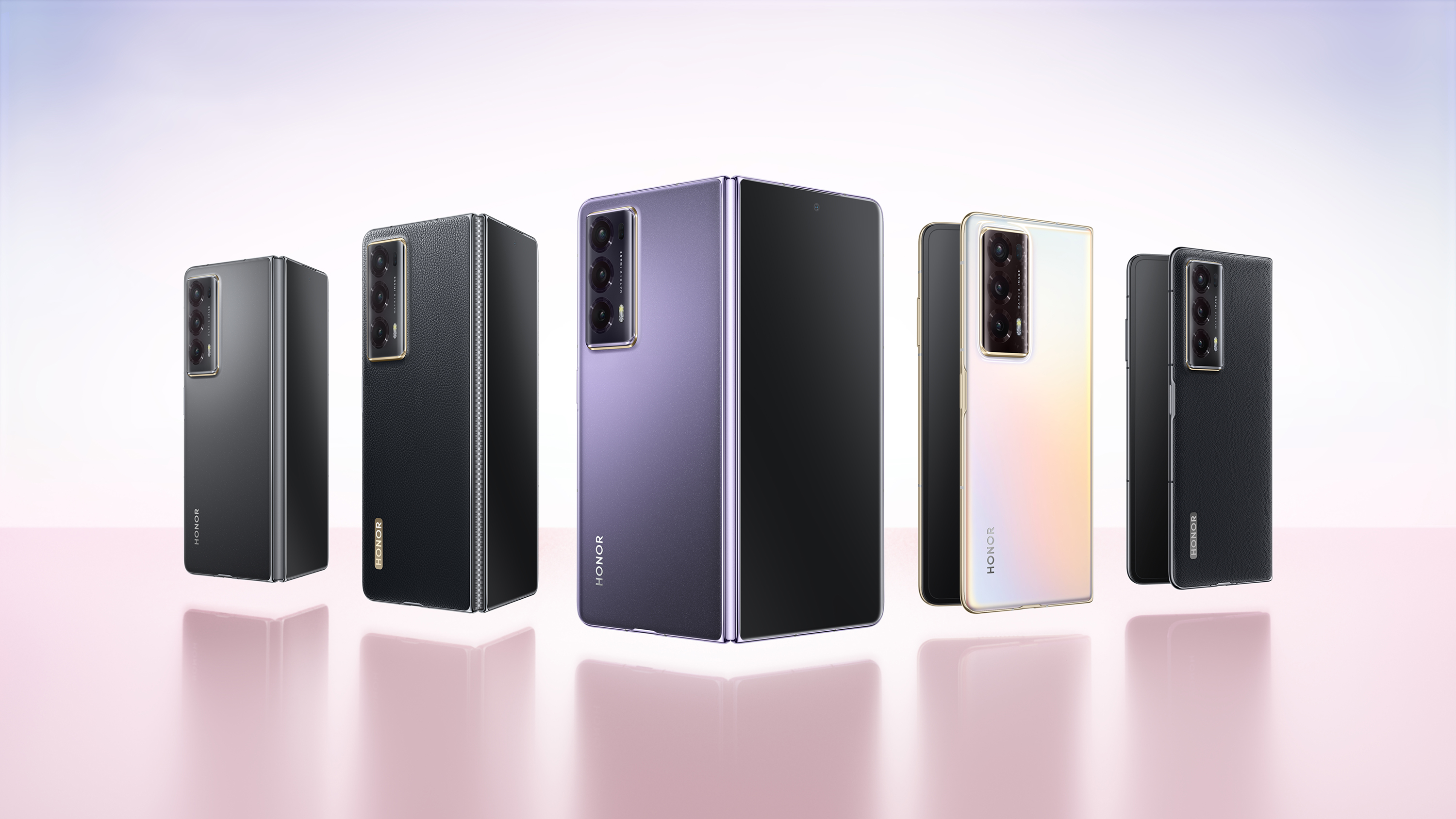 HONOR dévoile le Magic V2, le smartphone pliant qu'on attendait tous