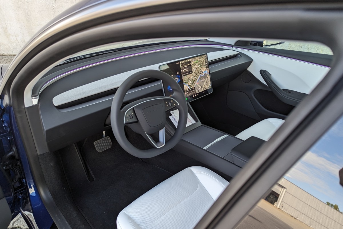 Le cockpit de la Tesla Model 3 © Automobile Propre