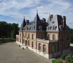 Du golf au drone : un château français transforme son parcours en terrain de vol innovant