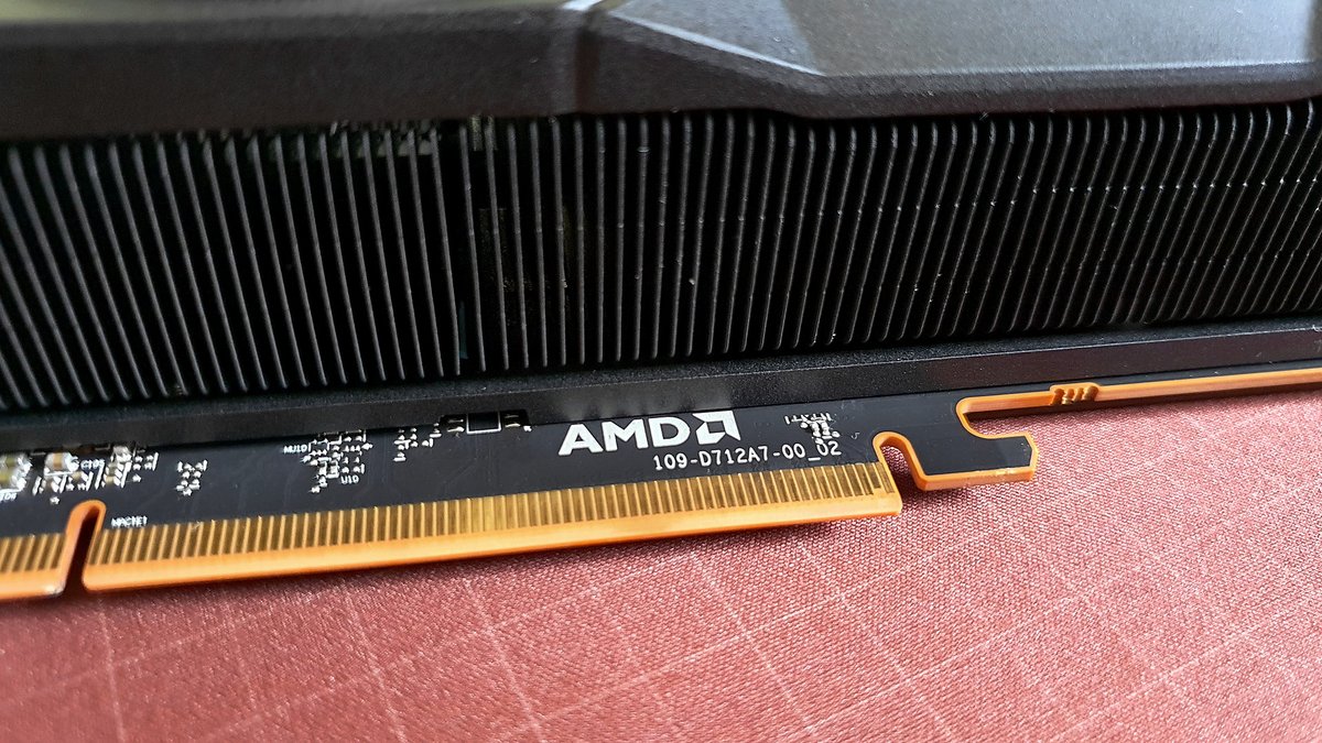 AMD Radeon RX 7800XT © Nerces
