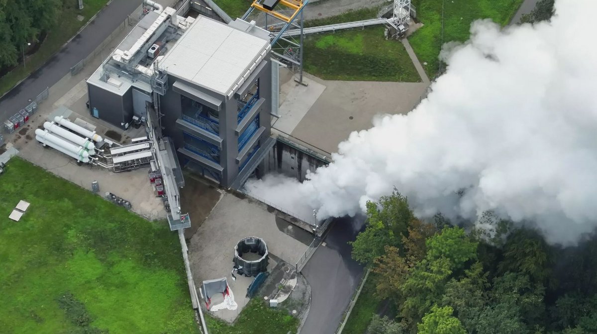 Mise à feu de l'étage ULPM en Allemagne, à Lampoldshausen. © ESA/Arianegroup/DLR