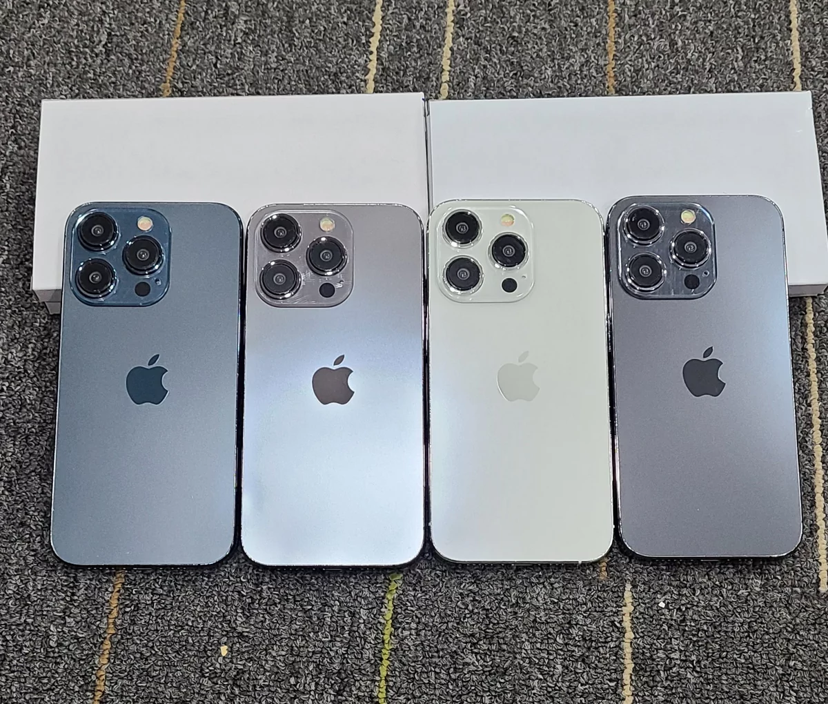iPhone 15 Pro couleurs © © Sonny Dickson / X