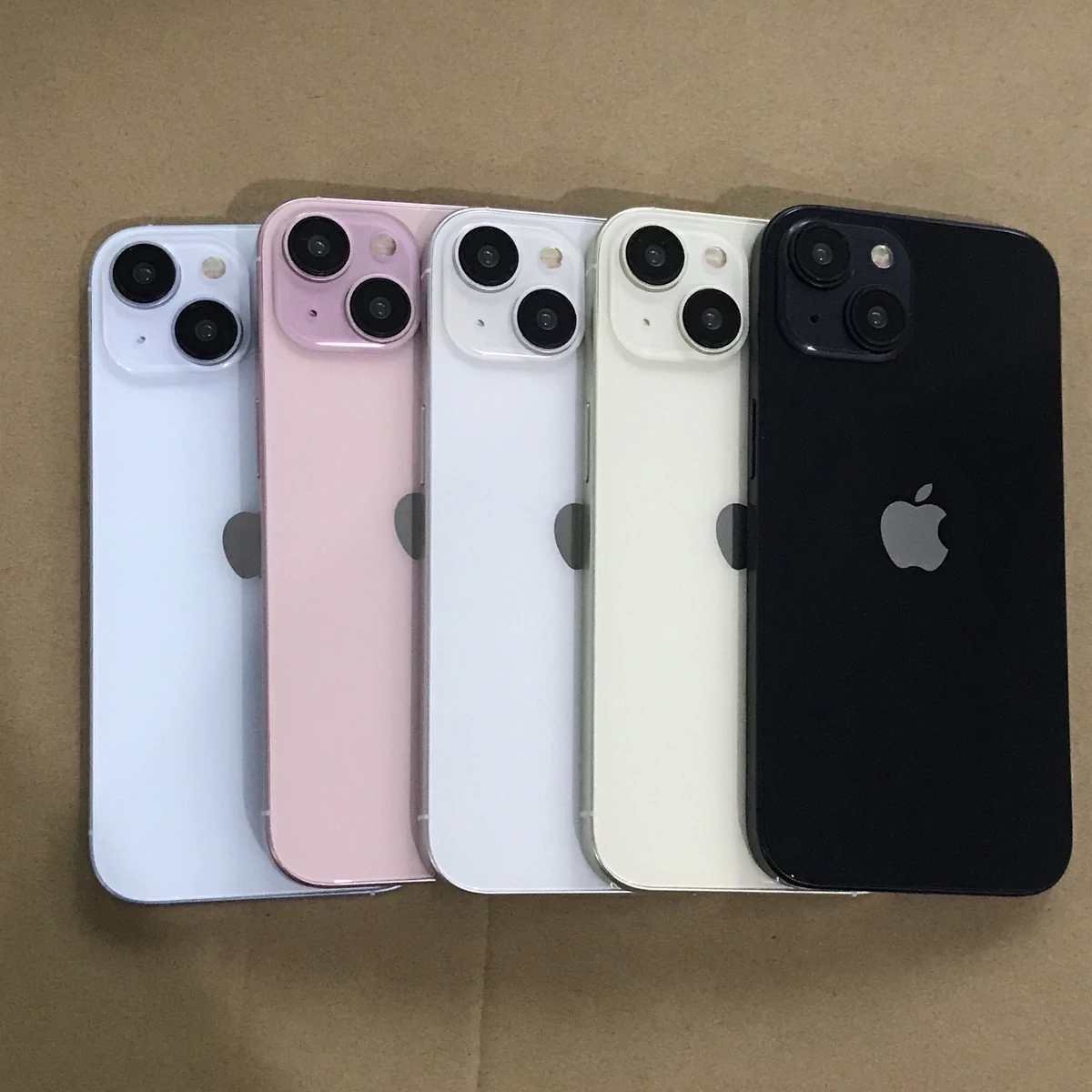 iPhone 15 couleurs © © Sonny Dickson / X