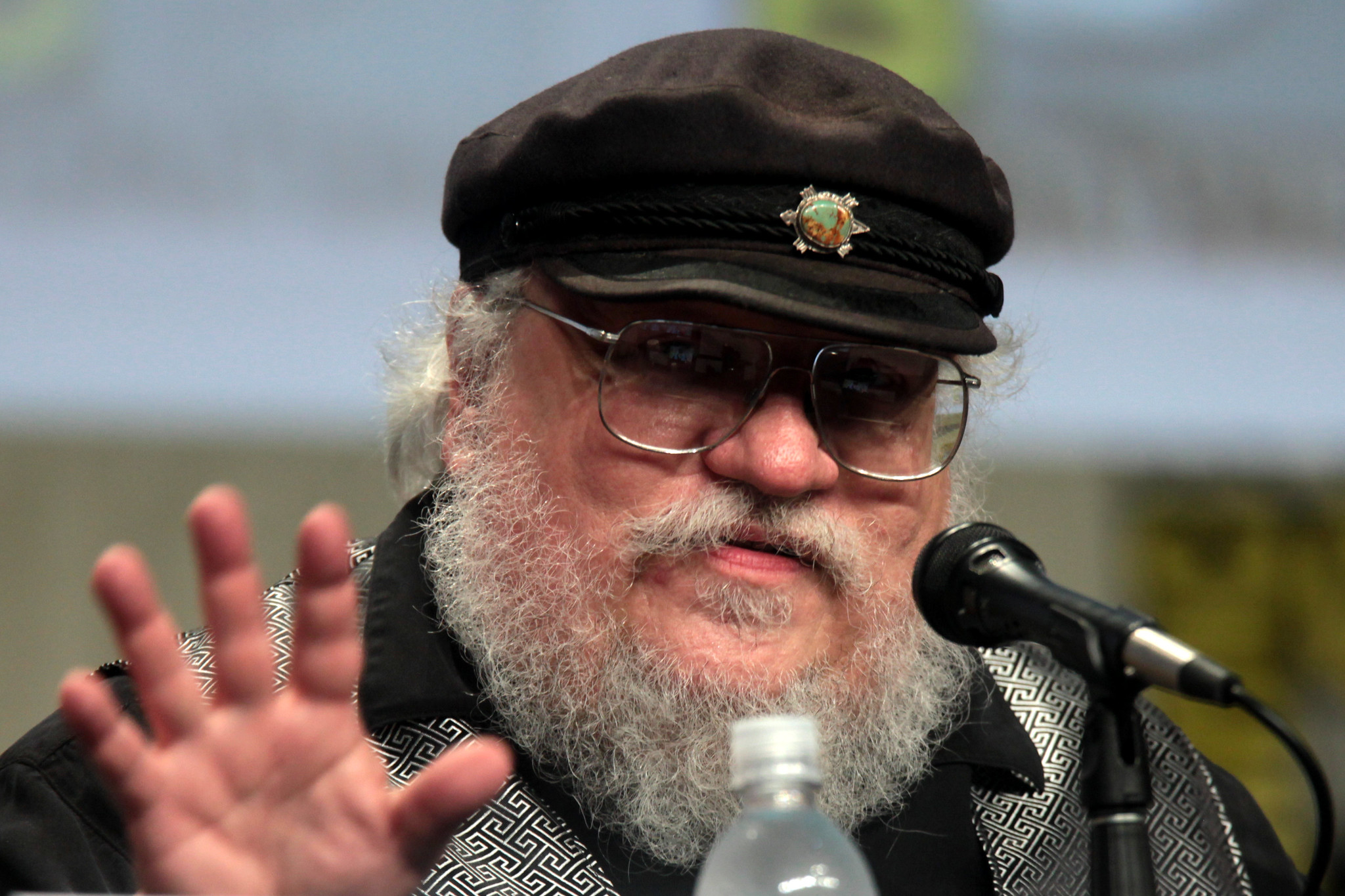 Un ennemi de taille ! George R.R. Martin poursuit à son tour OpenAI