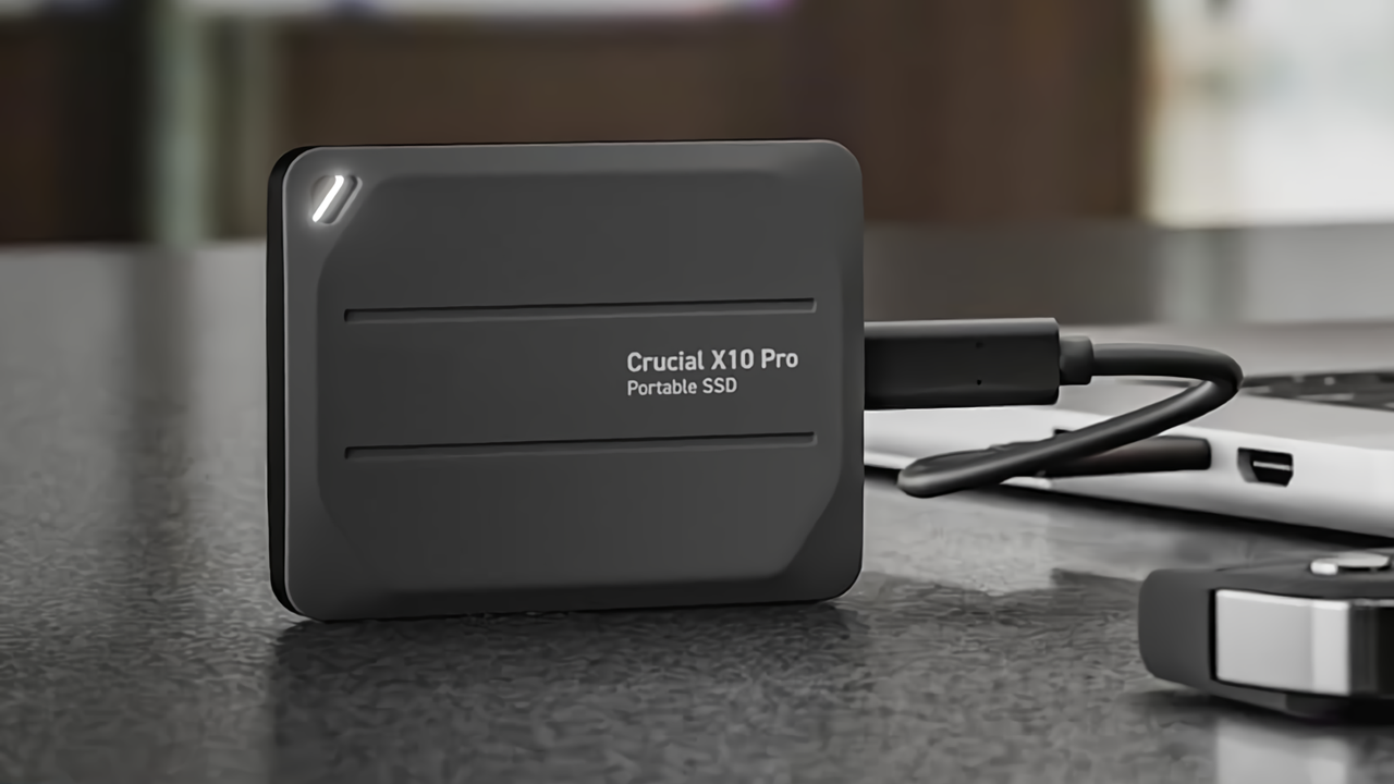 Nous avons testé le Crucial X6, un SSD portable de 4 To à un