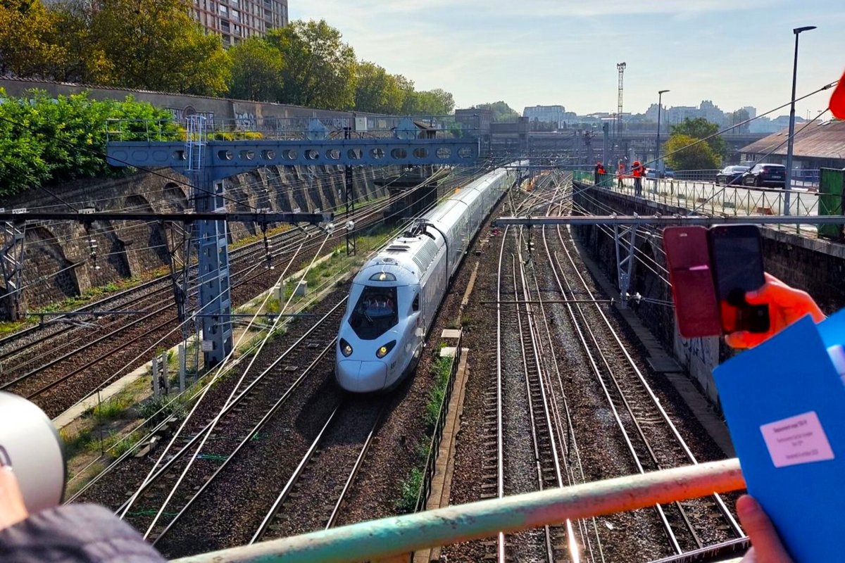 Le TGV M se montre à la presse © LinkedIn de David Goeres