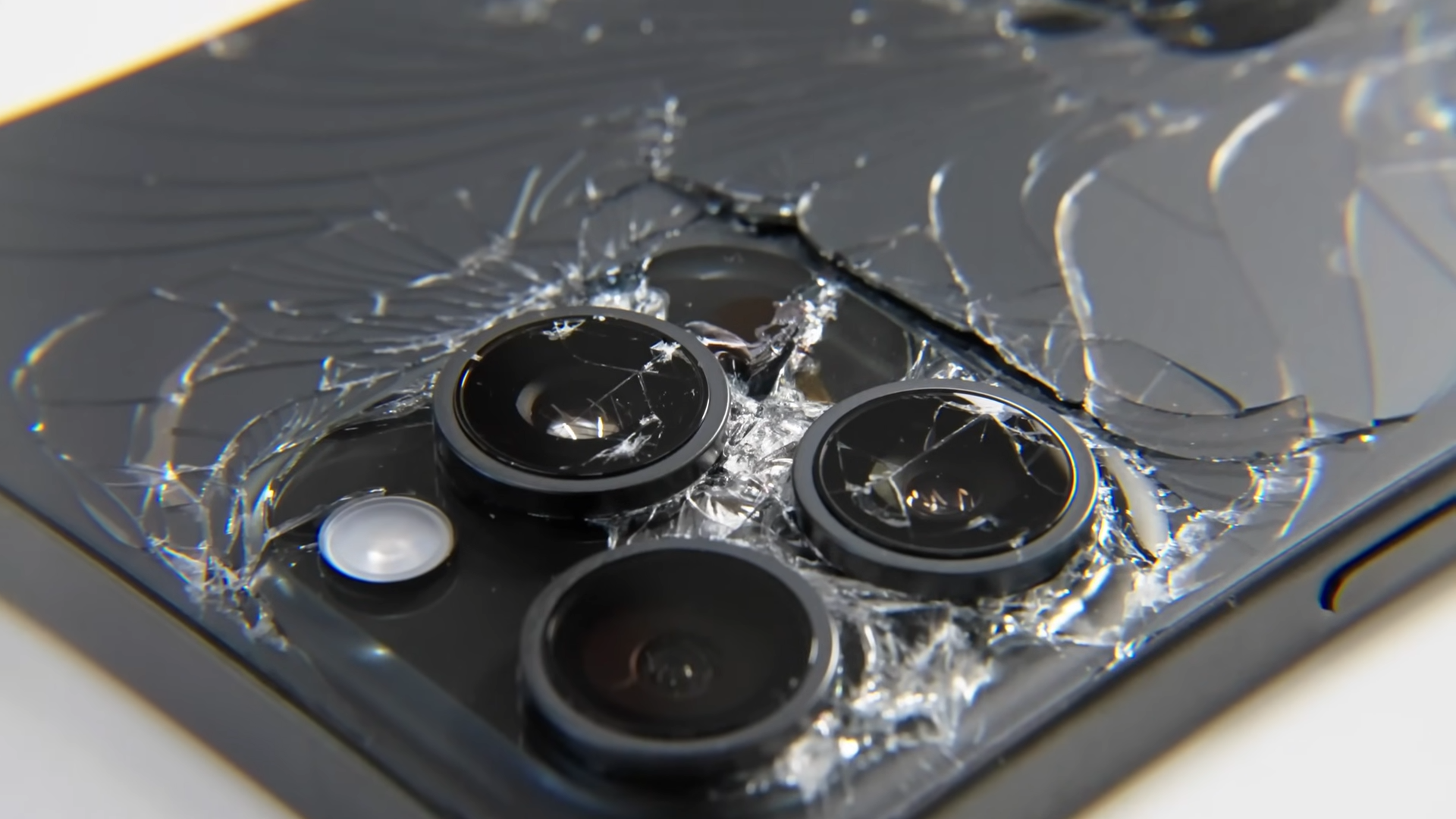 iPhone : les microfissures sur les écrans ne sont plus couvertes par la garantie d'Apple