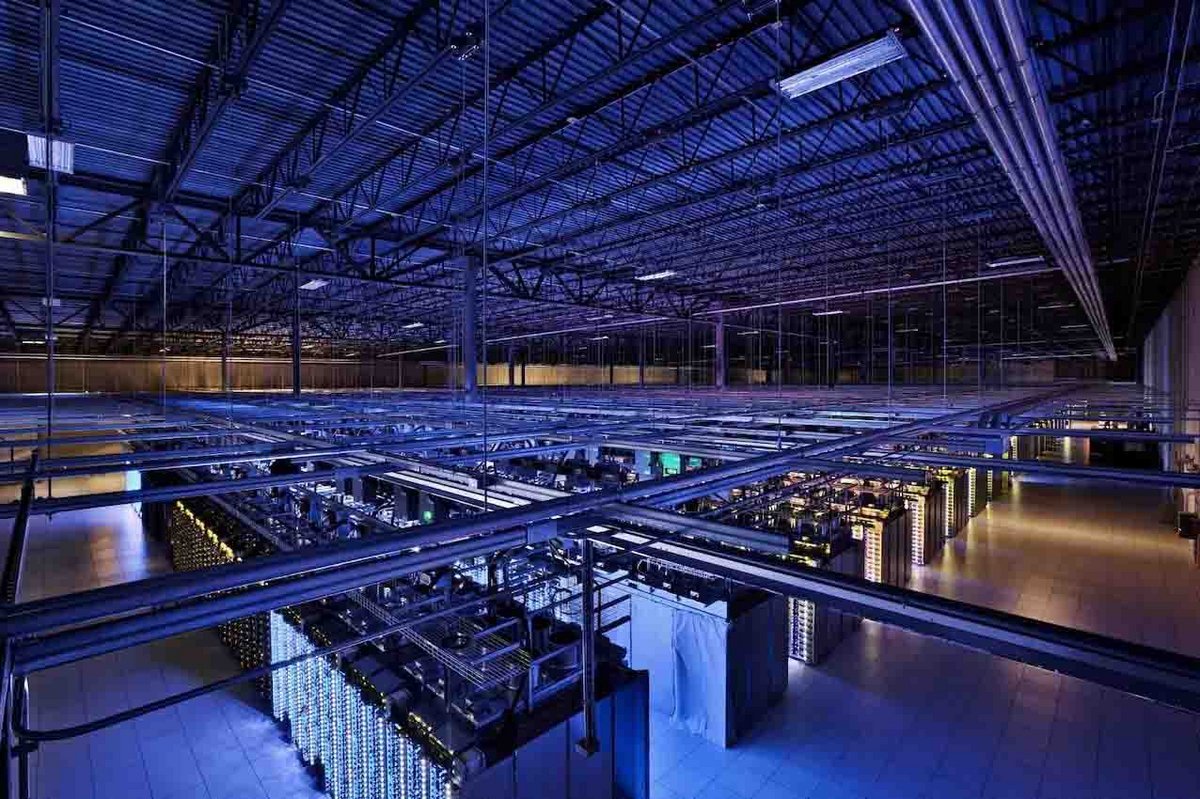 Exemple d'un data center utilisé pour l'IA © Google