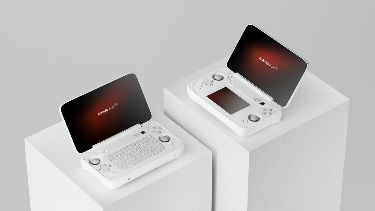Deux versions d'une même console © AYANEO