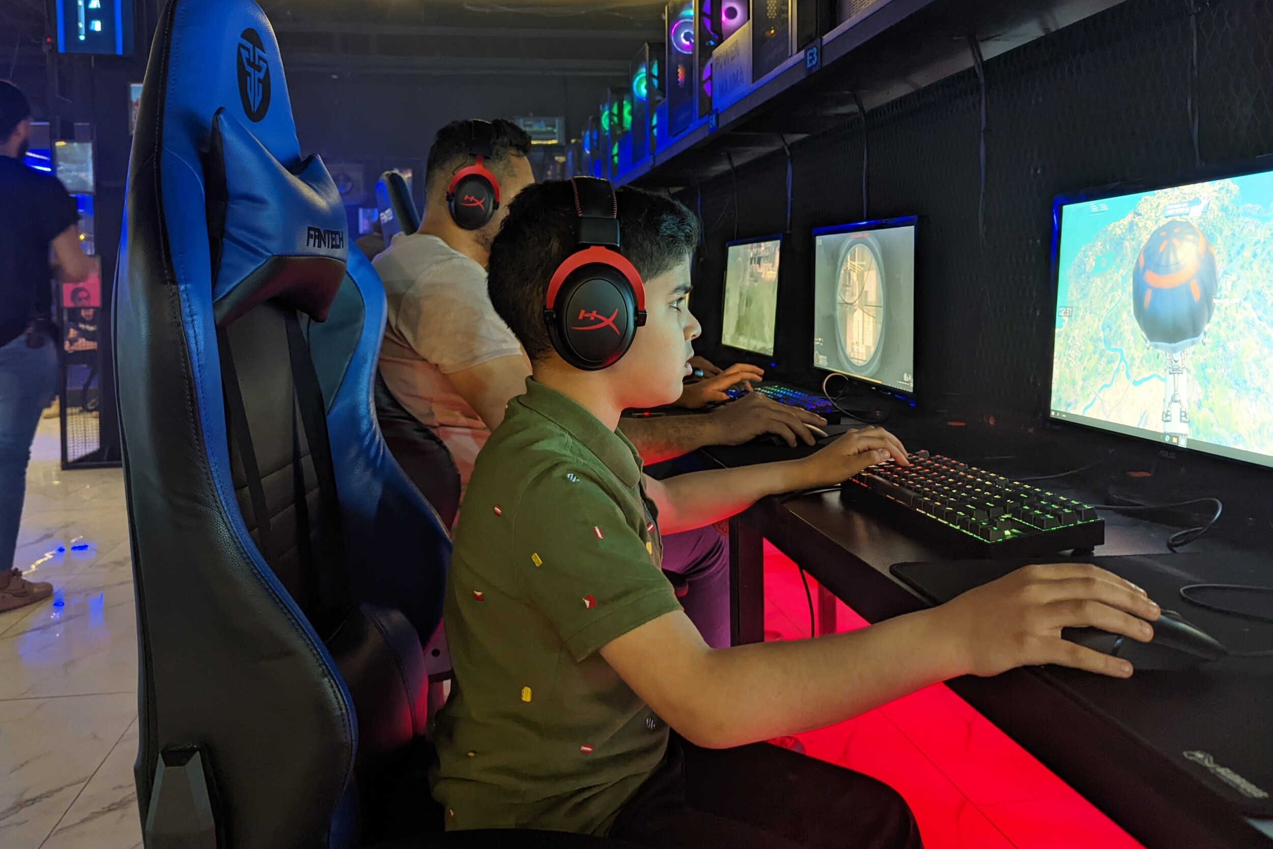 Addiction, casinos en ligne illégaux : des milliers de jeunes paient très cher leur passion pour Counter-Strike