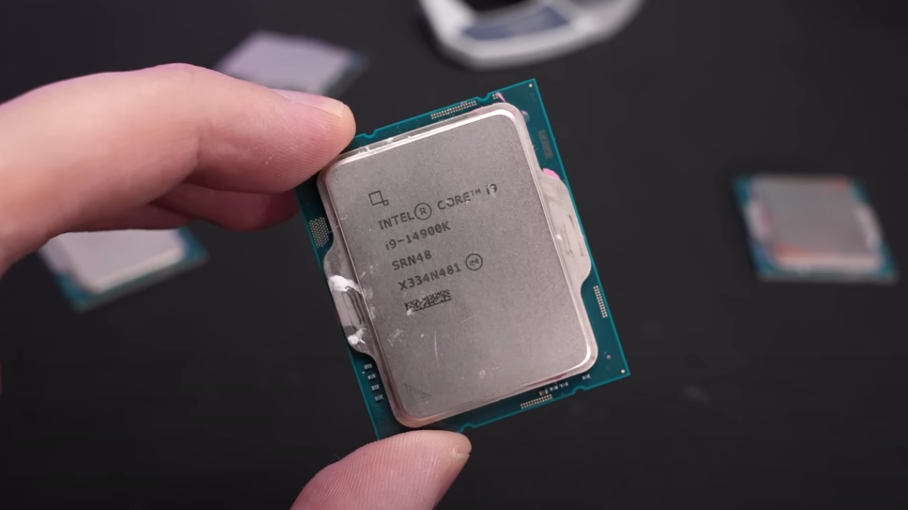 Sans son IHS (delid), le Core i9-14900K perd jusqu'à 13 °C !