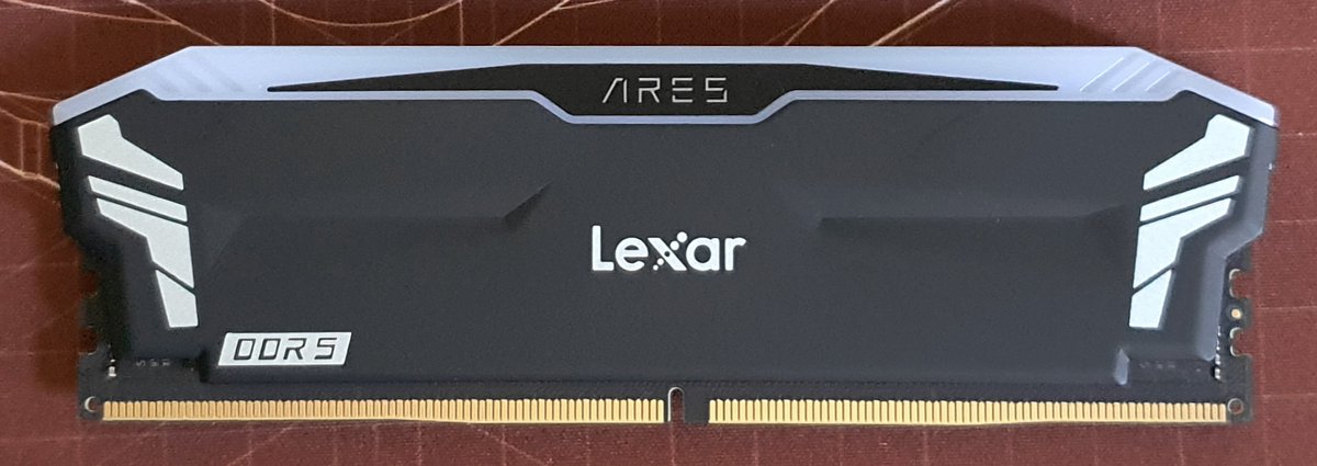 Lexar ARES DDR5-6400 CL32 © Nerces