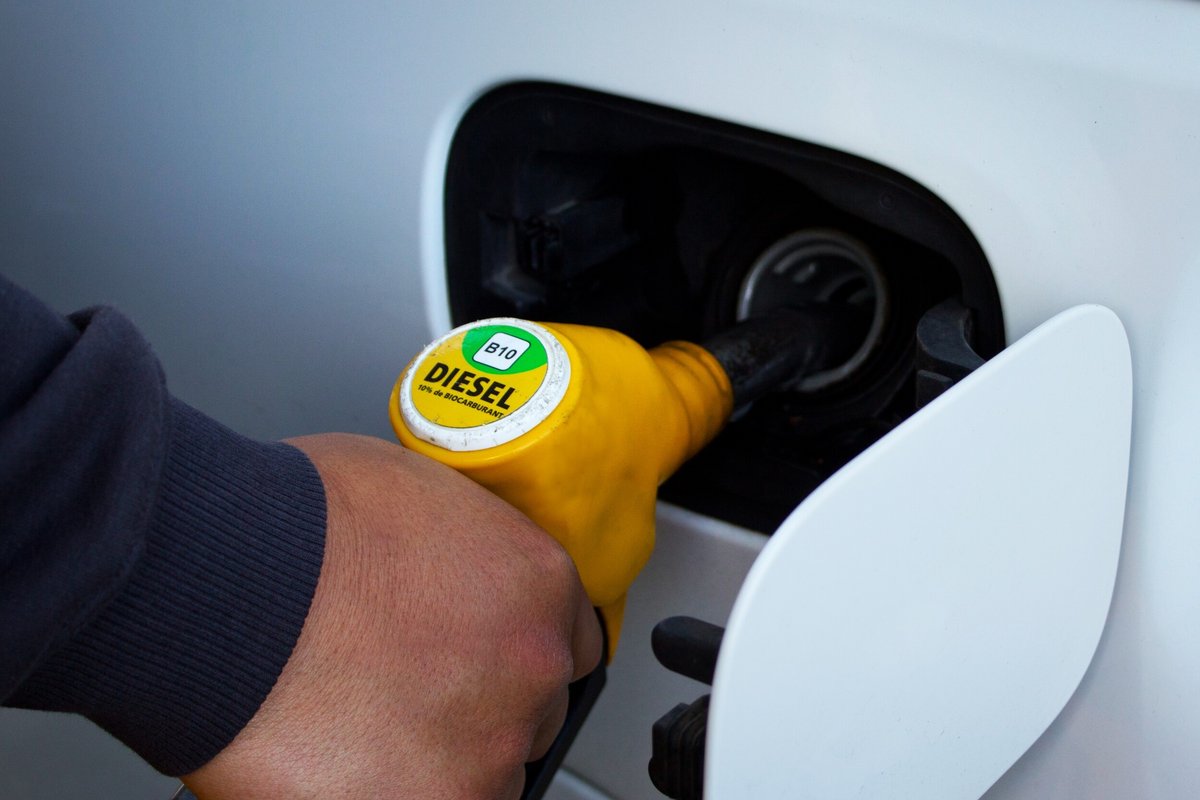 Une pompe à carburant Diesel © Wildflower_macro / Shutterstock