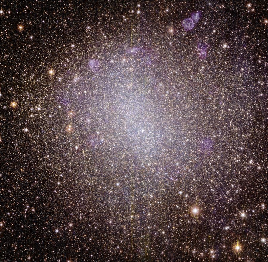 Ton père est un voleur, il a mis NGC 6822 dans tes yeux... © ESA/Euclid Telescope