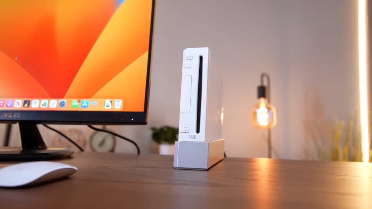 Une Wii ? Ou bien un Mac Mini ? © Luke Miani sur YouTube