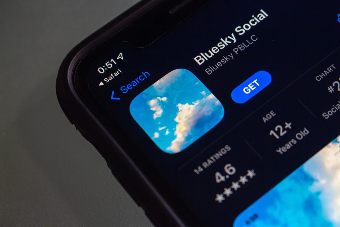 L'application Bluesky apparaît sur l'App Store © Shutterstock
