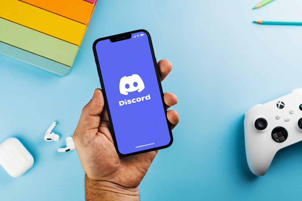 Discord est devenu une application de messagerie et d'appels vocaux très populaire © Diego Thomazini / Shutterstock