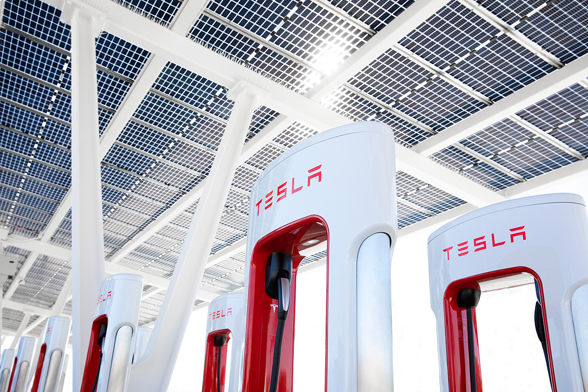 L'astuce de Tesla pour que vous ne squattiez plus ses Superchargeurs aux heures de pointe