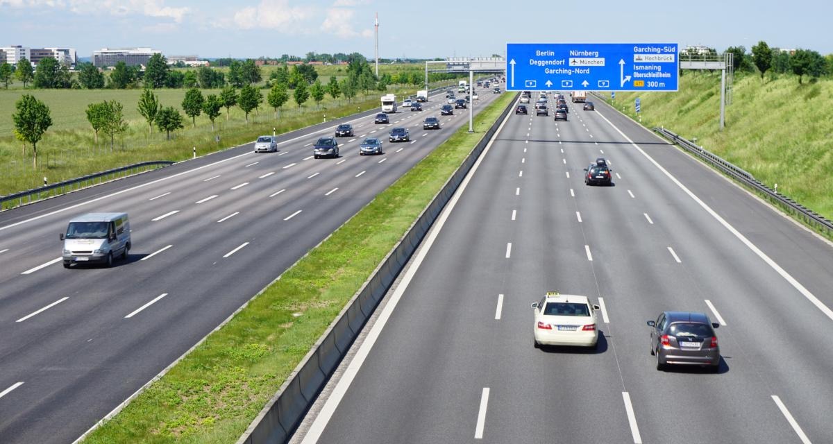 L'absence de limitation de vitesse sur certaines parties du réseau allemand fait souvent l'objet de débat. ©LeBlogAuto