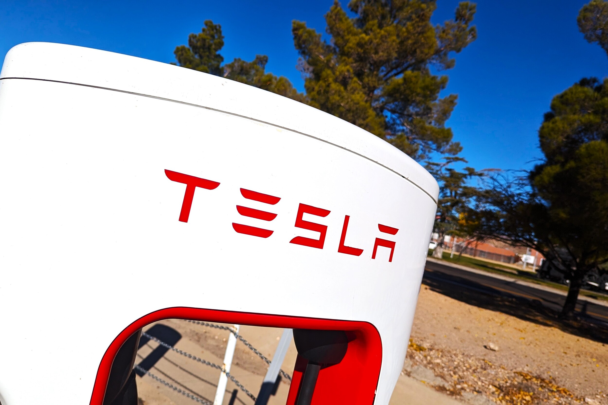 Tesla lance l'abonnement annuel et change ses formules d'adhésion pour les utilisateurs des Superchargeurs