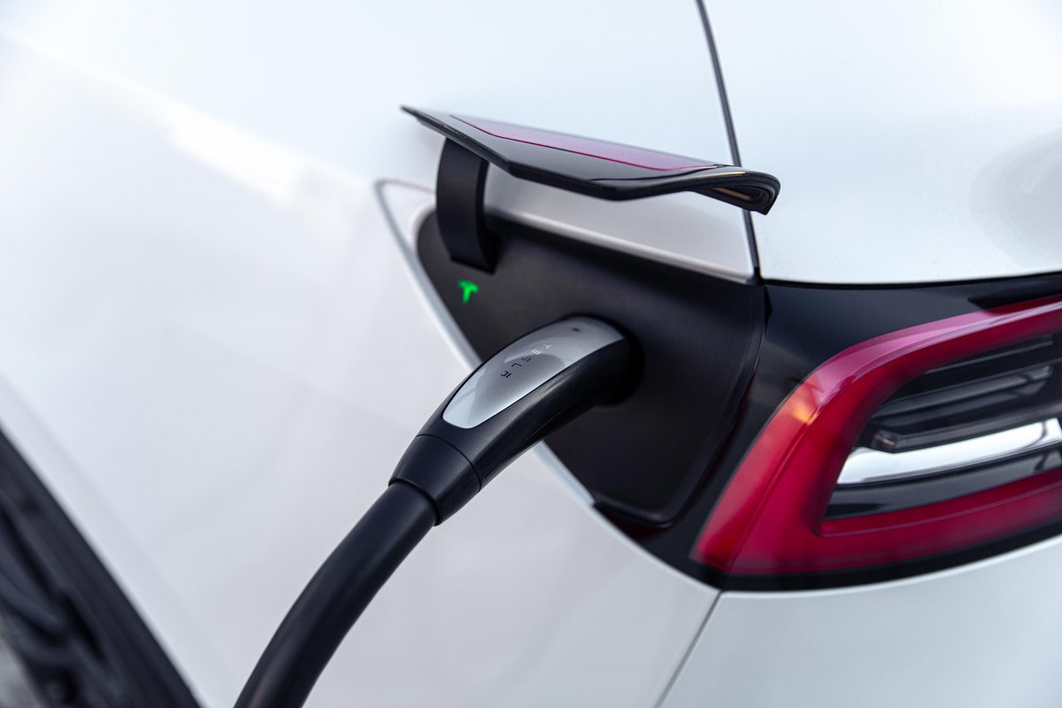 Le ministère des Transports a communiqué la liste des véhicules électriques élligibles au nouveau bonus écologique. ©Tesla