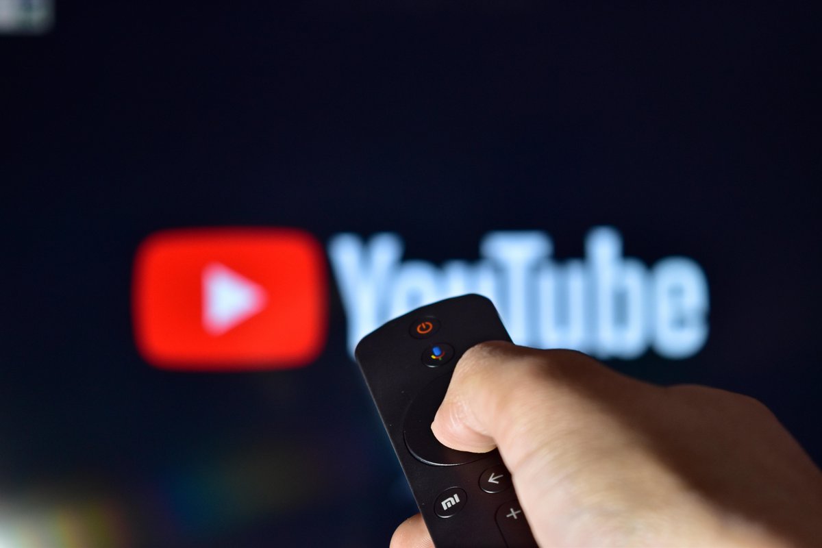 Youtube change son approche sur vos télés © © Funstock / Shutterstock