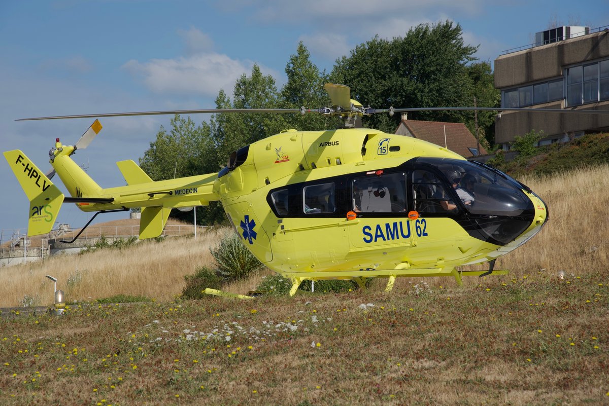 Hélicoptère du SAMU 62 © M G White / Shutterstock.com