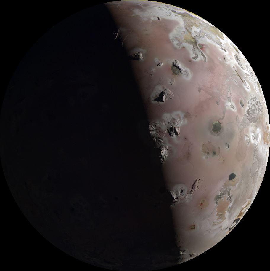 La NASA commence 2024 avec quelques-unes des meilleures images de la lune Io