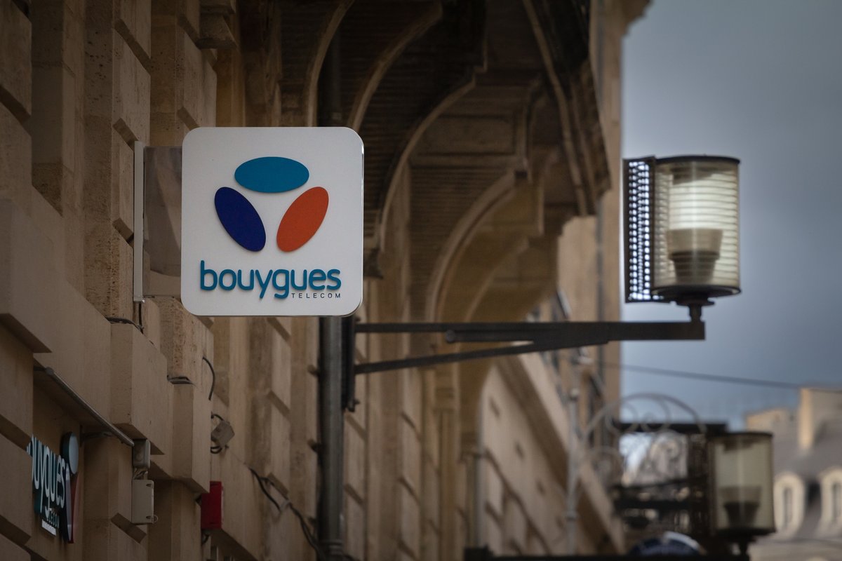 Enseigne Bouygues Telecom © BalkansCat / Shutterstock.com